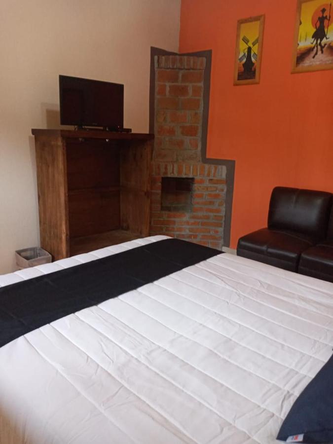 Casa Manning Y Salon La Troje Hotel Omitlan de Juarez Luaran gambar