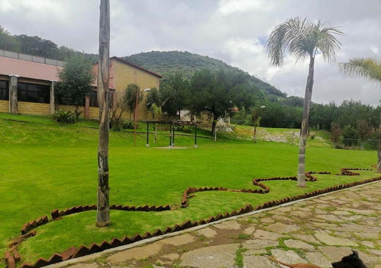 Casa Manning Y Salon La Troje Hotel Omitlan de Juarez Luaran gambar